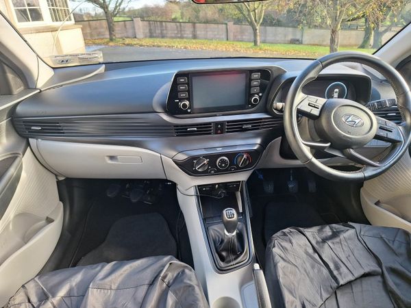 Hyundai i20 Hatchback, Petrol, 2022, Black