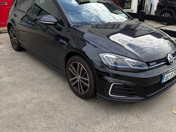 Volkswagen Golf Hatchback, Petrol Plug-in Hybrid, 2018, Black