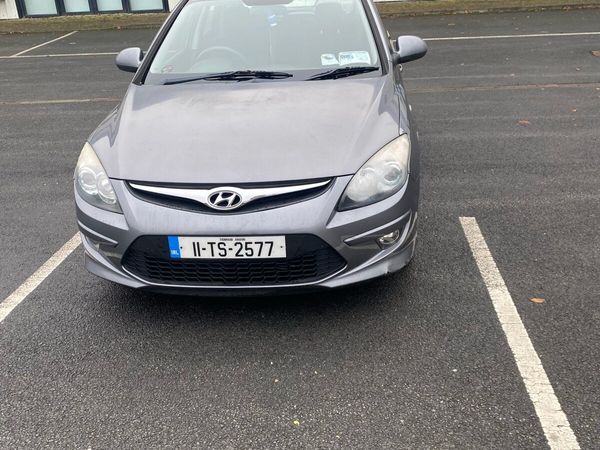 Hyundai i30 Hatchback, Diesel, 2011, Grey