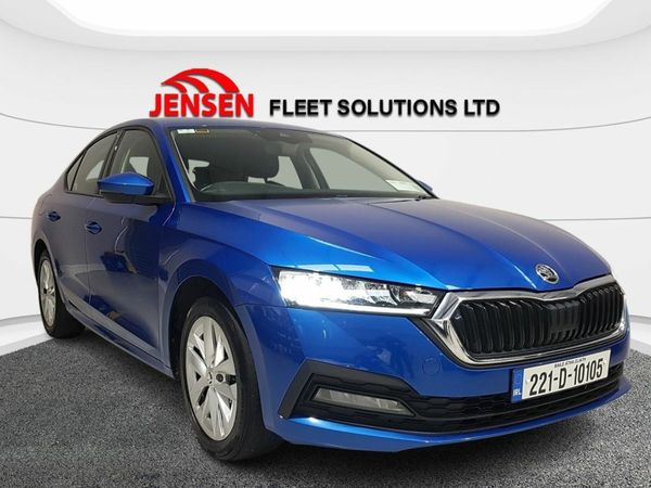 Skoda Octavia Saloon, Diesel, 2022, Blue