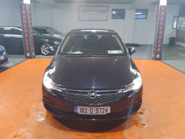 Opel Astra Hatchback, Petrol, 2018, Blue