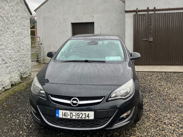 Opel Astra Saloon, Diesel, 2014, Black