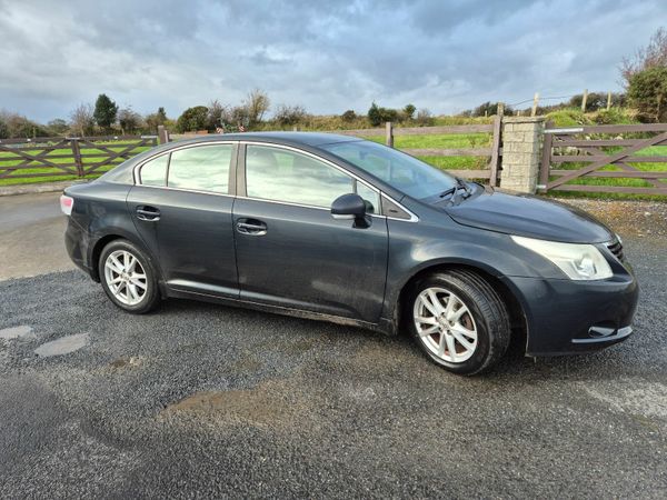 Toyota Avensis Saloon, Diesel, 2011, Grey