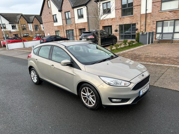 Ford Focus Hatchback, Diesel, 2015, Silver