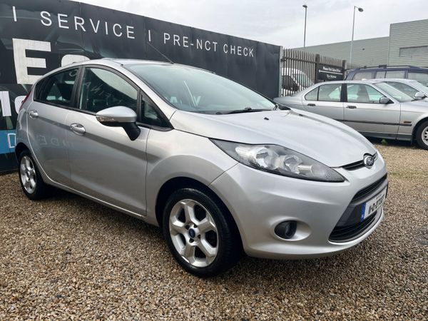 Ford Fiesta Hatchback, Petrol, 2011, Silver