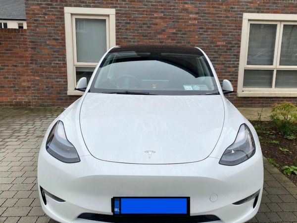 Tesla Model Y Hatchback, Electric, 2023, White