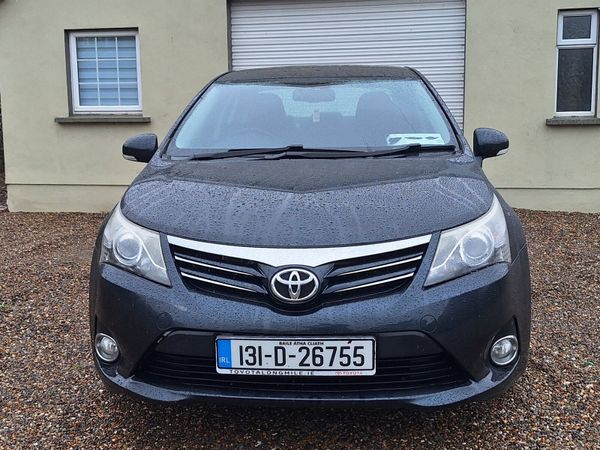 Toyota Avensis Saloon, Diesel, 2013, Grey