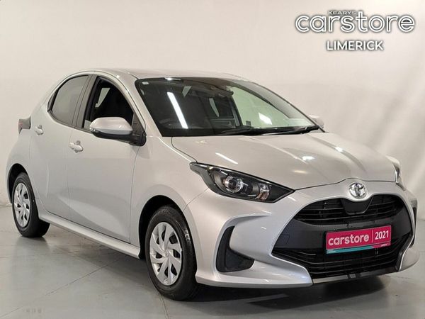 Toyota Yaris Hatchback, Petrol, 2021, Silver