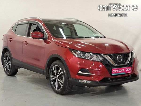 Nissan Qashqai MPV, Petrol, 2020, Red