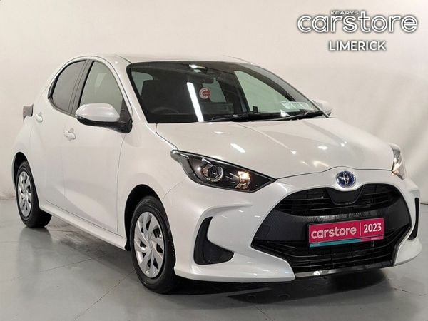 Toyota Yaris Hatchback, Petrol Hybrid, 2023, White