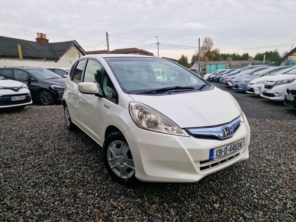 Honda Fit Hatchback, Petrol Hybrid, 2013, White