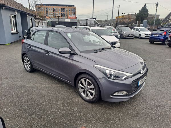 Hyundai i20 Hatchback, Petrol, 2017, Grey