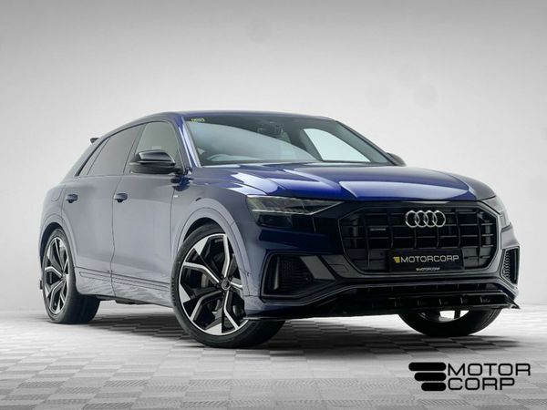 Audi Q8 SUV, Petrol Plug-in Hybrid, 2023, Blue
