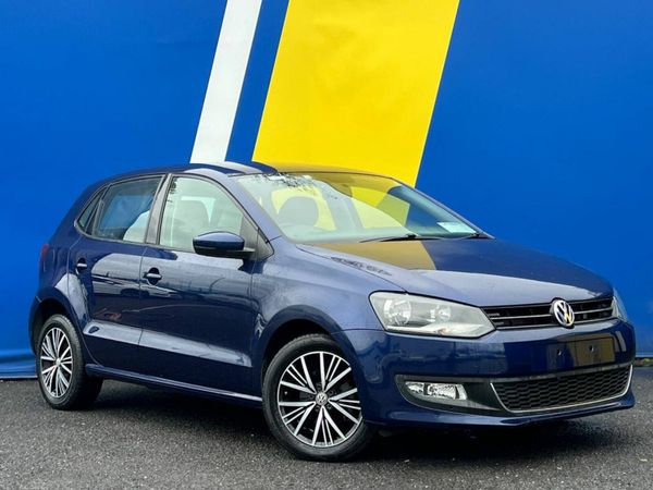 Volkswagen Polo Hatchback, Petrol, 2014, Blue