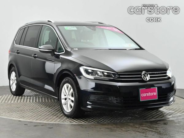 Volkswagen Touran MPV, Petrol, 2017, Black