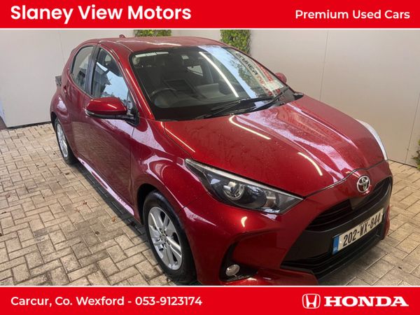 Toyota Yaris Hatchback, Petrol, 2020, Red
