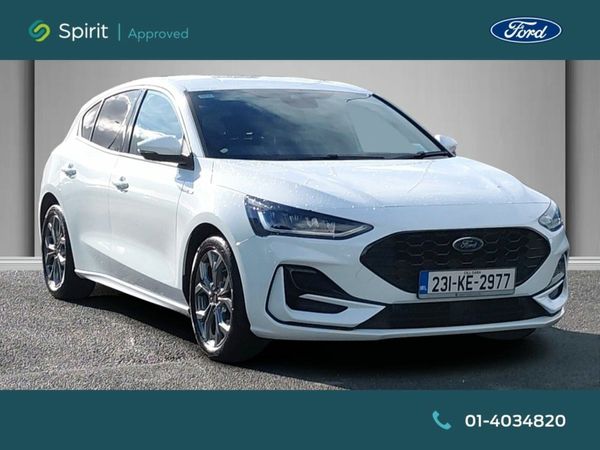 Ford Focus Hatchback, Petrol, 2023, White