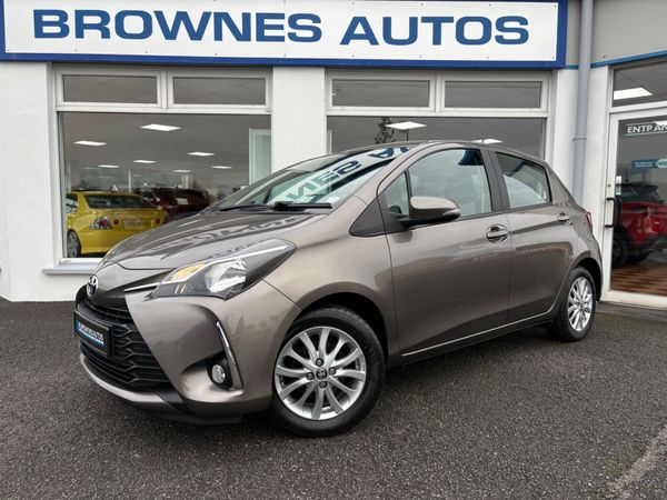 Toyota Yaris Hatchback, Petrol, 2017, Grey