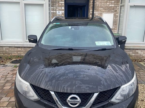 Nissan Qashqai Hatchback, Diesel, 2014, Black