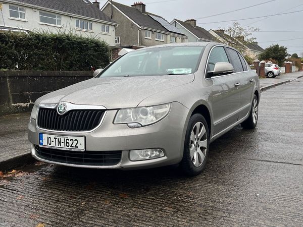 Skoda Superb Saloon, Diesel, 2010, Beige
