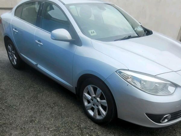 Renault Fluence Saloon, Diesel, 2011, Silver