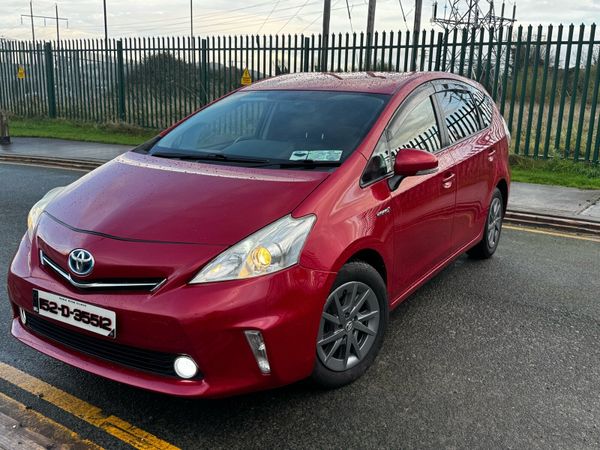Toyota Prius MPV, Petrol Hybrid, 2015, Red