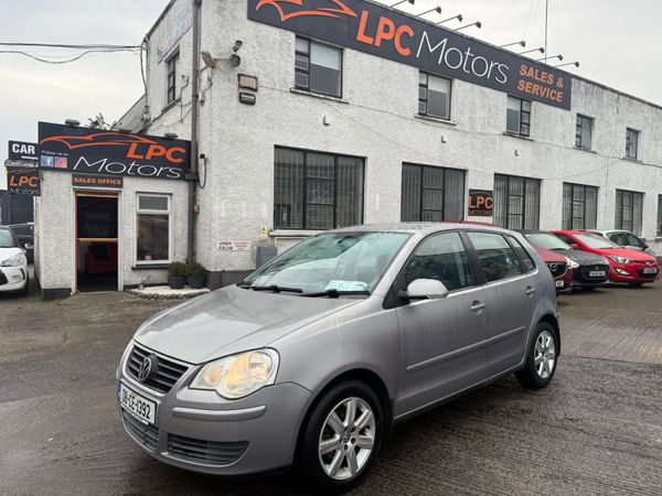 Volkswagen Polo Hatchback, Petrol, 2008, Silver