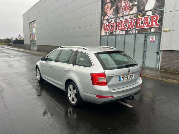 Skoda Octavia Estate, Diesel, 2016, Silver