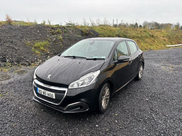 Peugeot 208 Hatchback, Petrol, 2018, Black