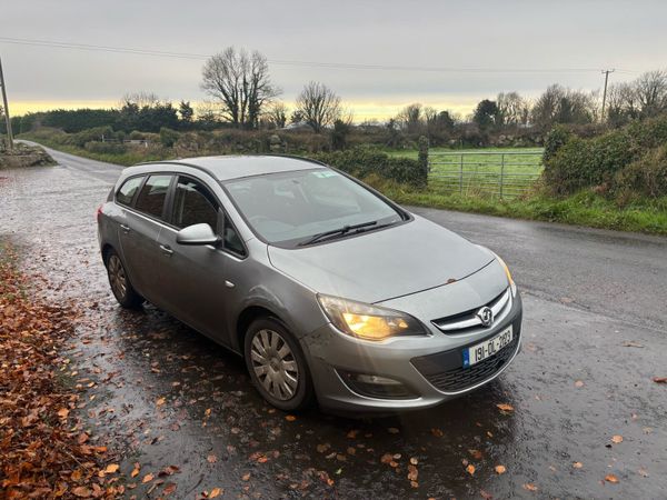 Vauxhall Astra Estate, Diesel, 2013, Silver