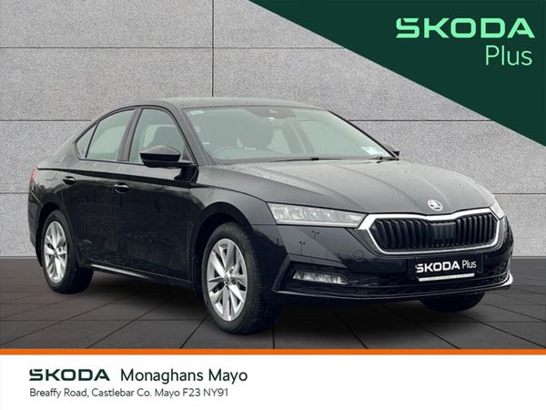 Skoda Octavia Saloon, Diesel, 2023, Black