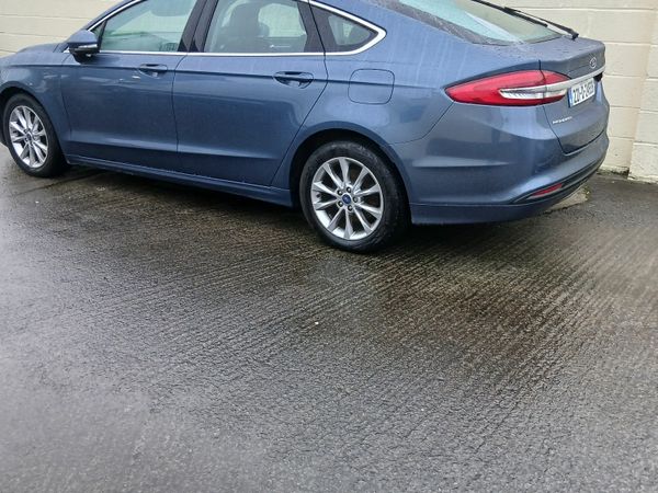 Ford Mondeo Hatchback, Diesel, 2022, Blue
