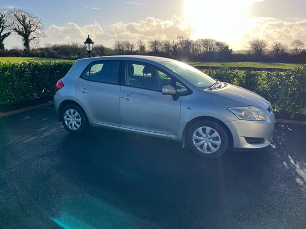 Toyota Auris Hatchback, Diesel, 2008, Silver