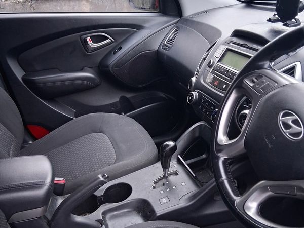 Hyundai ix35 SUV, Diesel, 2010, Red