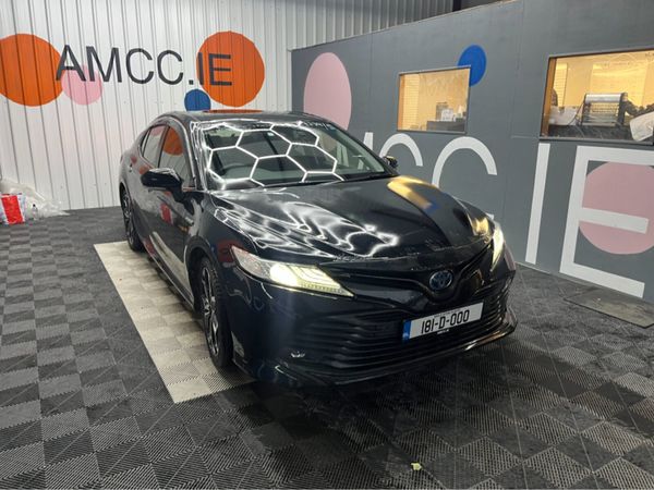 Toyota Camry Saloon, Petrol Hybrid, 2018, Black