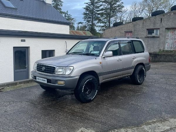Toyota Land Cruiser SUV, Diesel, 2000, Silver