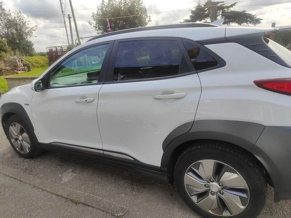 Hyundai KONA MPV, Electric, 2021, White