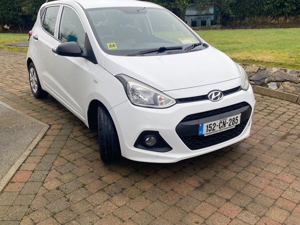 Hyundai i10 Hatchback, Petrol, 2015, White