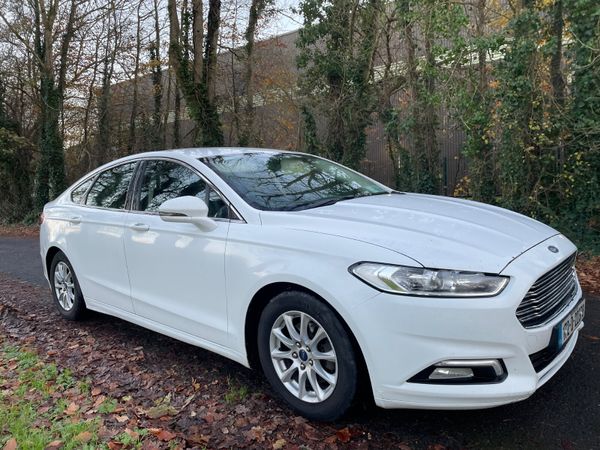 Ford Mondeo Hatchback, Diesel, 2017, White