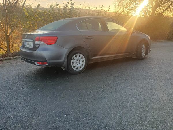 Toyota Avensis Saloon, Diesel, 2012, Grey