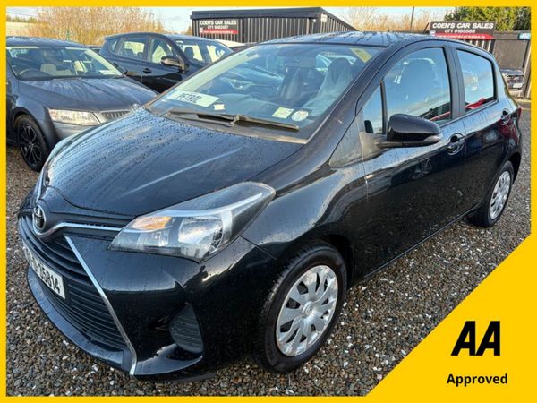 Toyota Yaris Hatchback, Petrol, 2015, Black