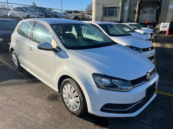 Volkswagen Polo Hatchback, Petrol, 2016, White