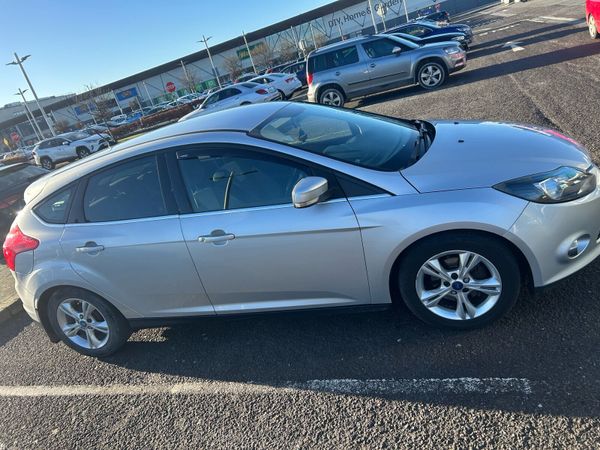 Ford Focus Hatchback, Diesel, 2011, Silver