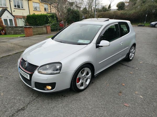 Volkswagen Golf Hatchback, Petrol, 2009, Silver