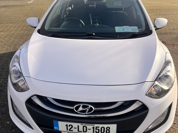 Hyundai i30 Hatchback, Petrol, 2012, White