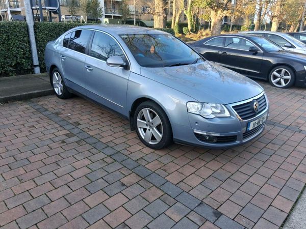 Volkswagen Passat Saloon, Diesel, 2010, Grey