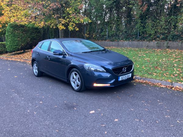 Volvo V40 Hatchback, Diesel, 2015, Blue