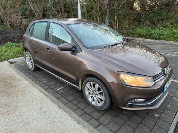 Volkswagen Polo Hatchback, Petrol, 2014, Brown