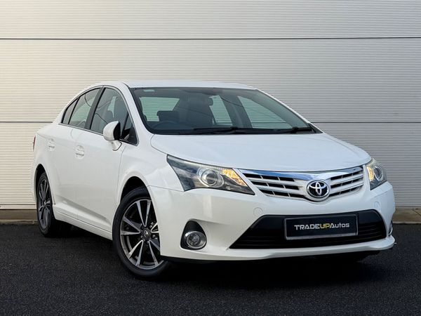 Toyota Avensis Saloon, Diesel, 2014, White