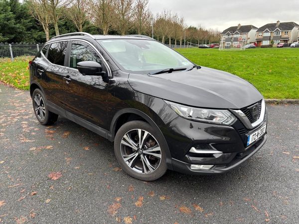 Nissan Qashqai SUV, Diesel, 2017, Black